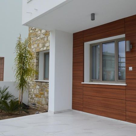 Palm Tree Villas Livadhia Luaran gambar