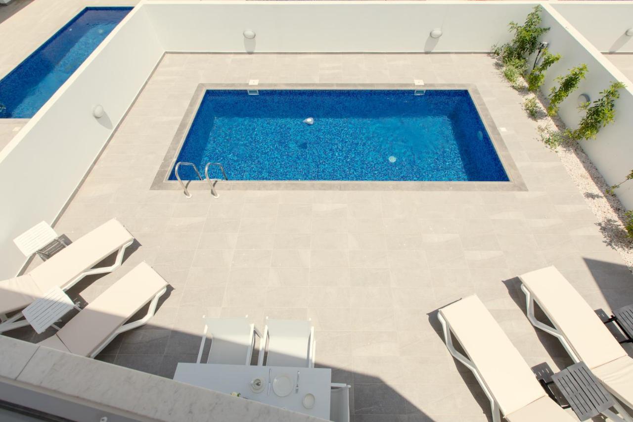 Palm Tree Villas Livadhia Luaran gambar