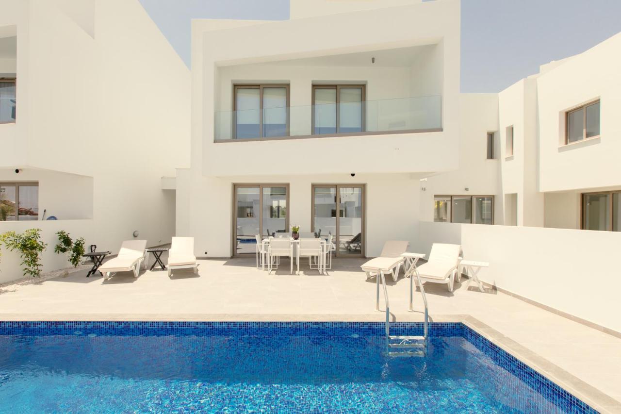 Palm Tree Villas Livadhia Luaran gambar