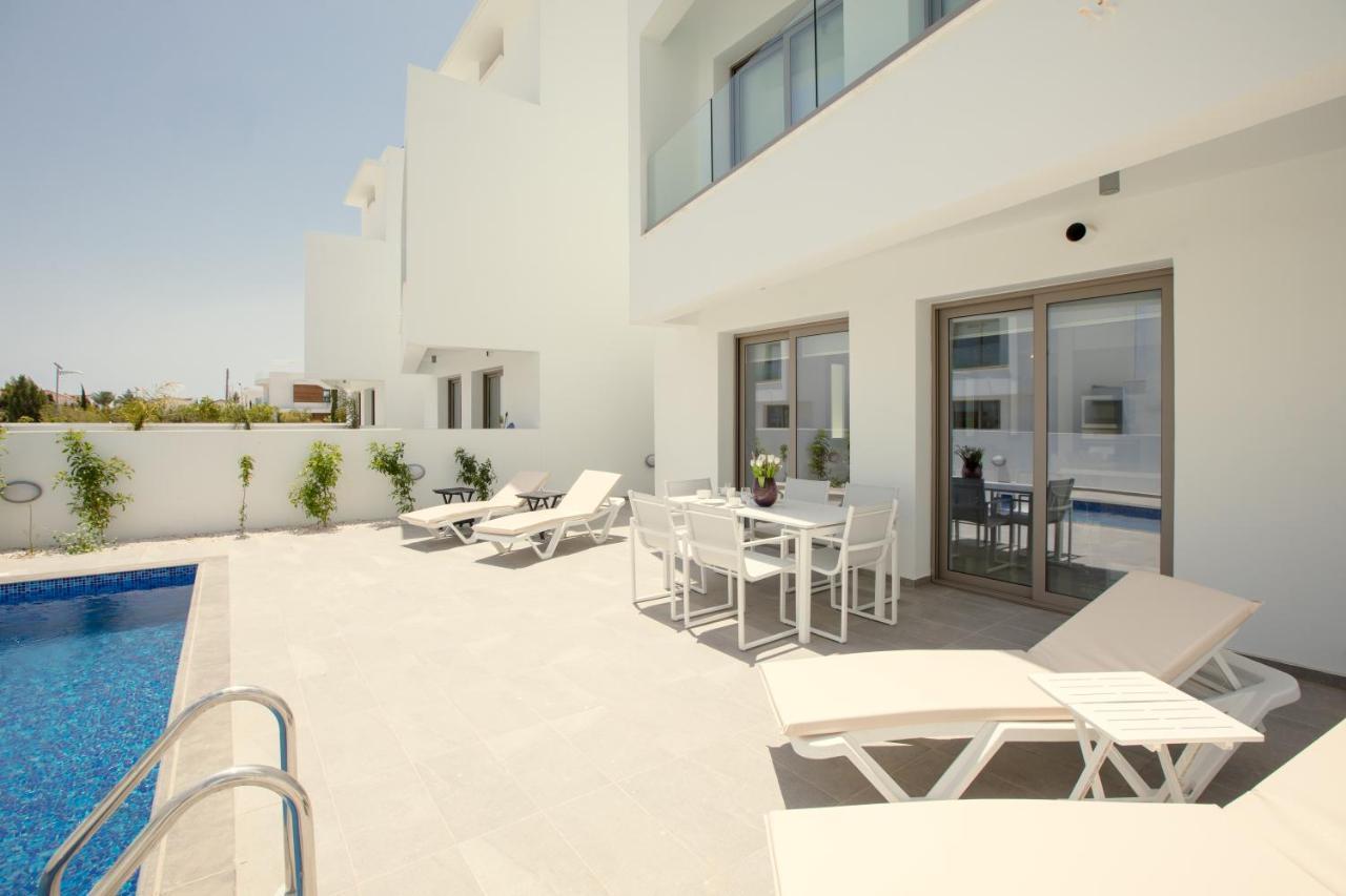 Palm Tree Villas Livadhia Luaran gambar