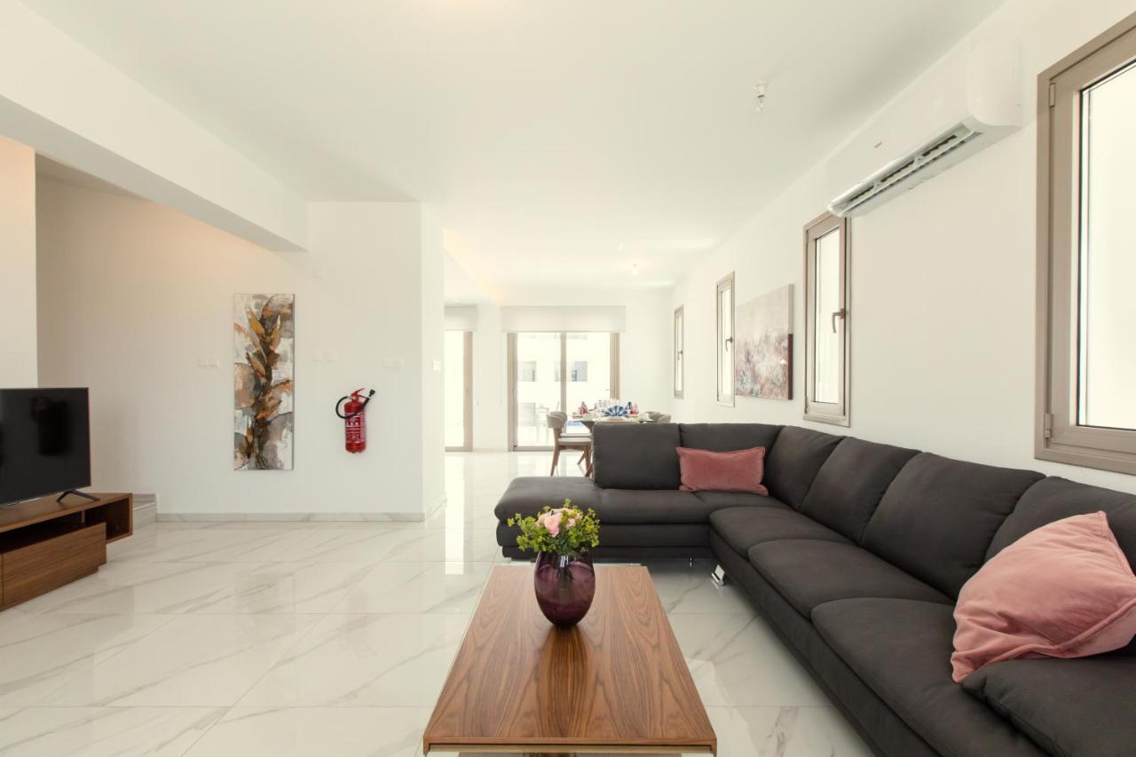 Palm Tree Villas Livadhia Luaran gambar
